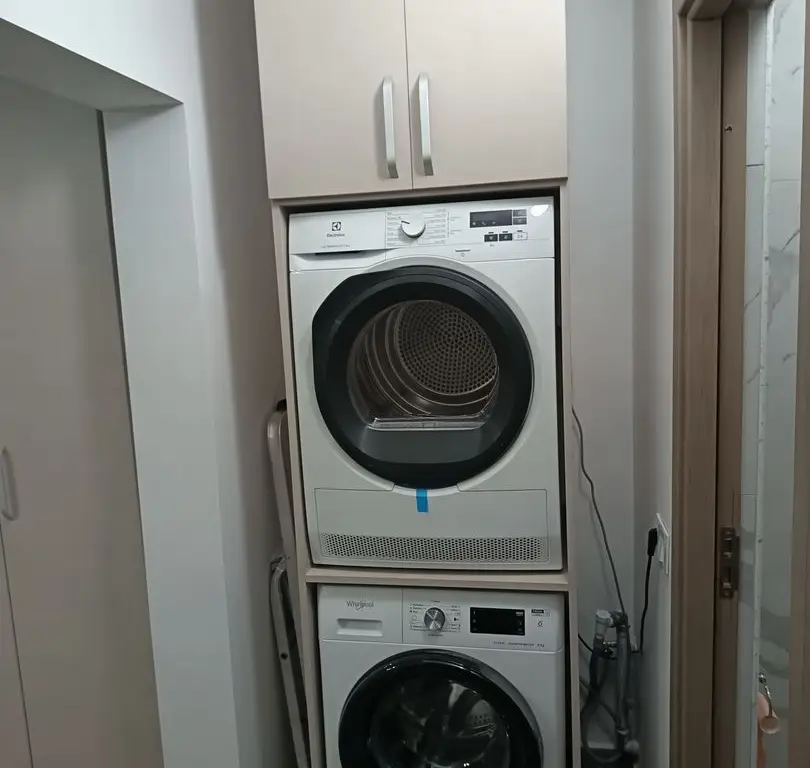 BRASADAS vinde ap 2 cam etaj 3/4 Micro 16 LIDL.