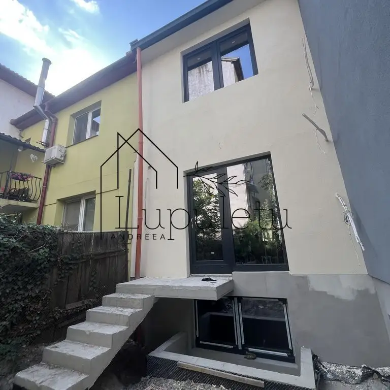 Proprietate unică D+P+E+M, Complet Renovată în 2025 | V.Aaron |