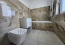 5 Camere. 3 Bai. Terasa acoperita.