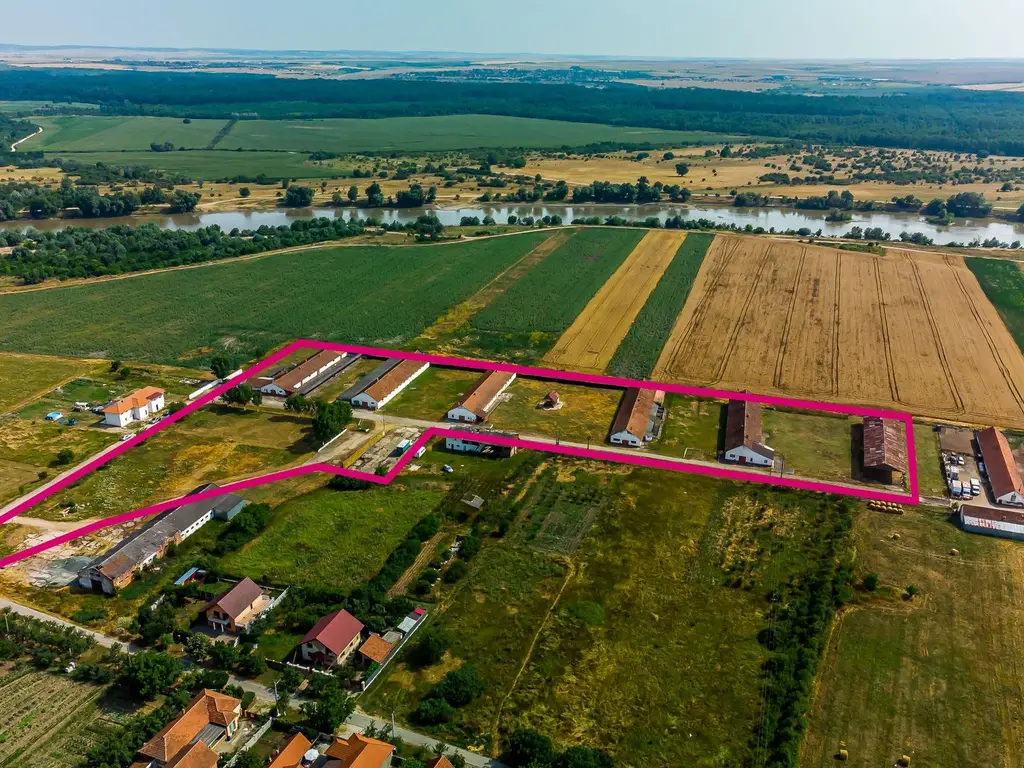 Fermă Mândruloc 2,5 ha