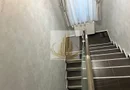 Casă premium cu panouri solare, stație EV, anexă locuibilă și grădină