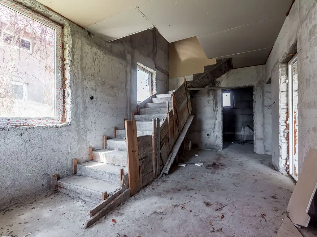 🏡 Casă P+1 la gri | 239 mp construiți | Călugareni -14 km de Arad