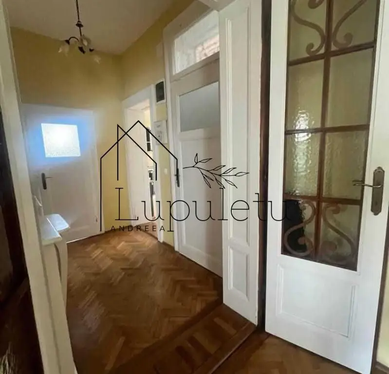 Apartament de Inchiriat | 3 camere | 90 MPU | Zonă ultracentrală