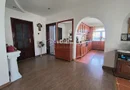 Casa perfectă pentru familie – curte, foișor cu grătar și garaj triplu