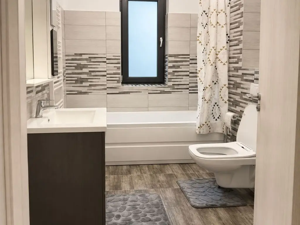 Apartament 2 camere, bloc nou, prima închiriere, 2 locuri de parcare
