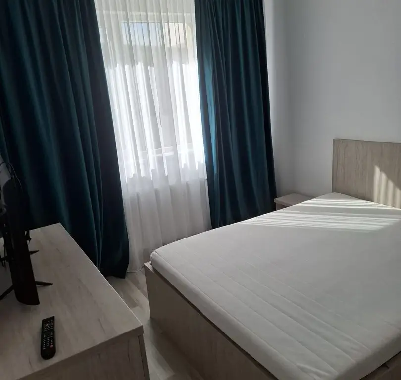 BRASADAS inchiriaza ap 2 cam PARTER zona Metalurgiei.
