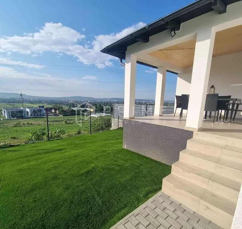 Duplex NOU cu 4 camere, încălzire în pardoseală și terasă panoramică