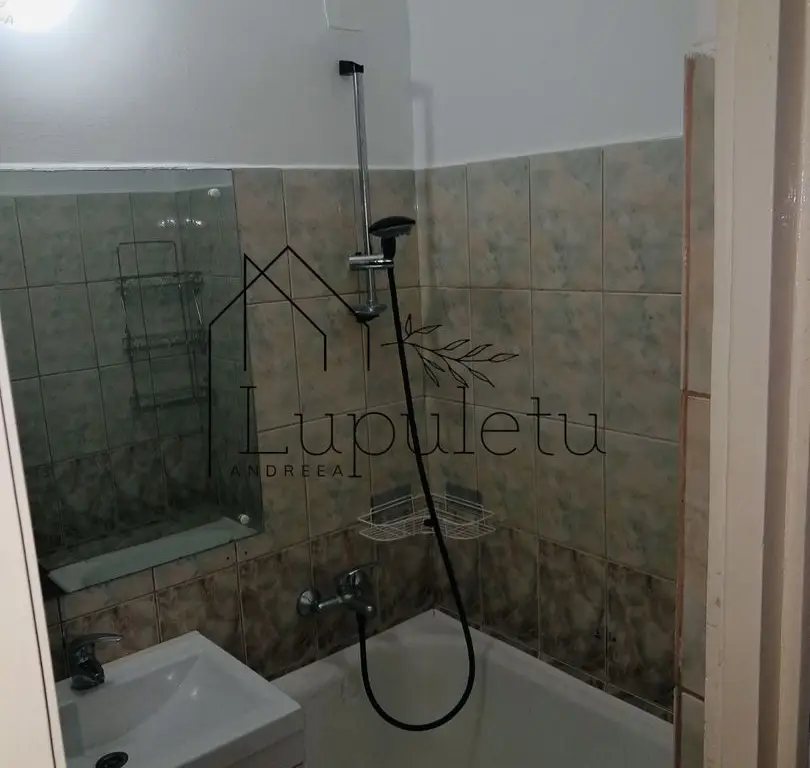 Garsoniera de Inchiriat | Zona OMV Vasile Milea | Balcon | Renovată