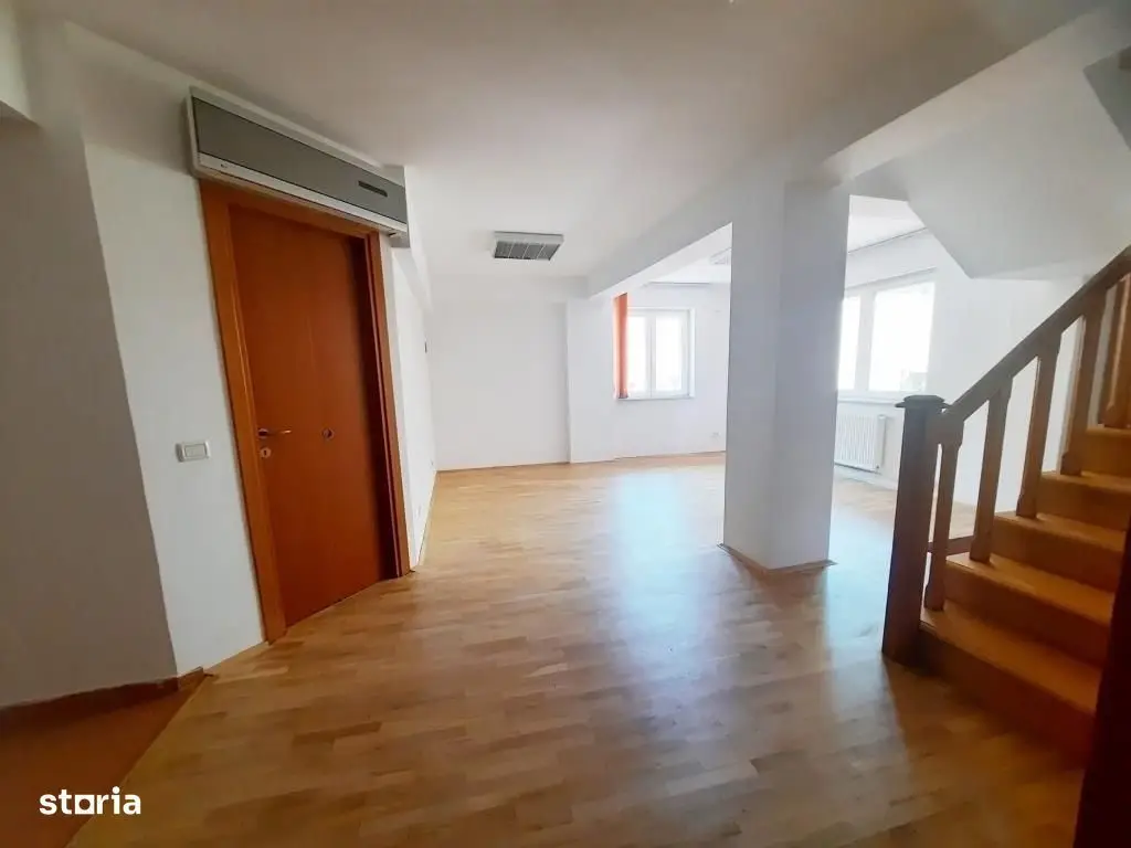Duplex P+1 in bloc 2013 in Precupetii Vechi nr 65, 4 camere, curte