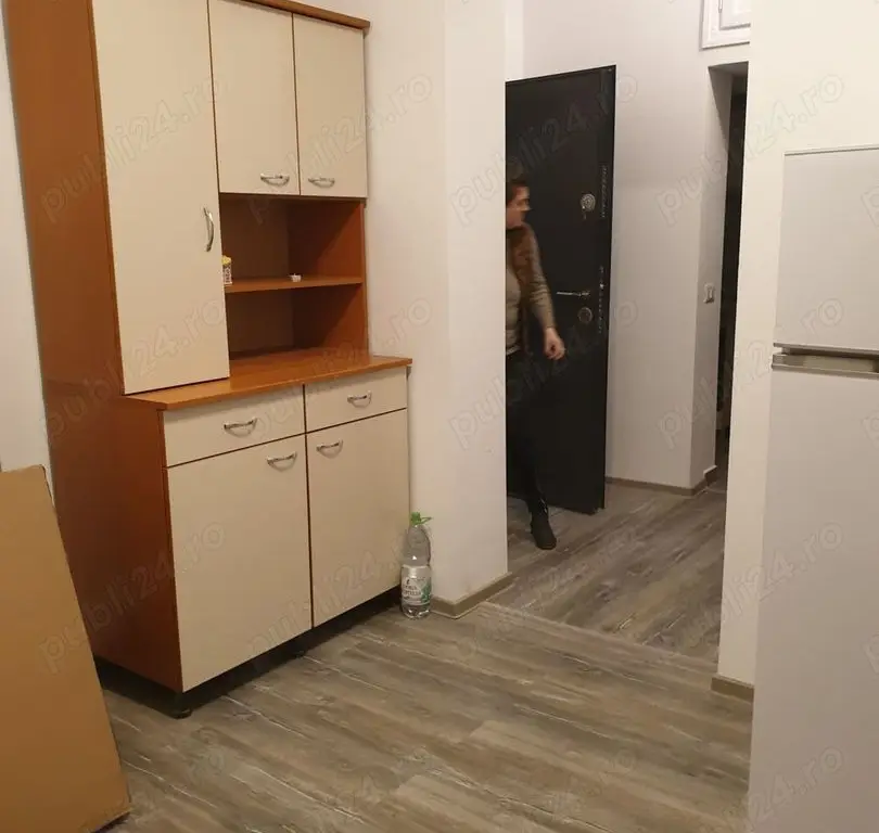 brasadas.com vinde apartament 4 camere Copou.