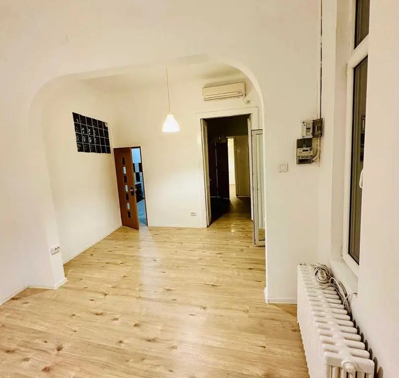PIATA ROMANA, Proprietar , apartament 3 camere in vila