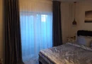 Vand apartament zona Razoare (mobilat, utilat premium)