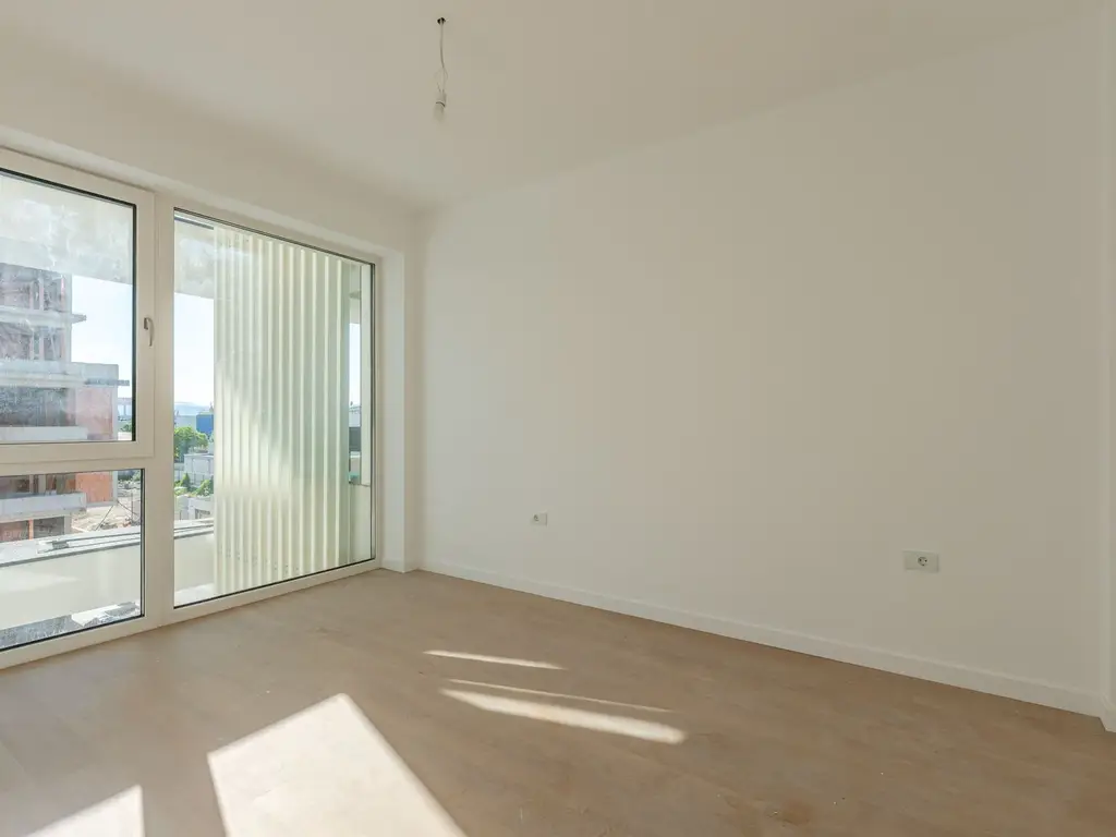 Apartament Decomandat | 53 mp utili + 10 mp balcon | Sala Polivalentă