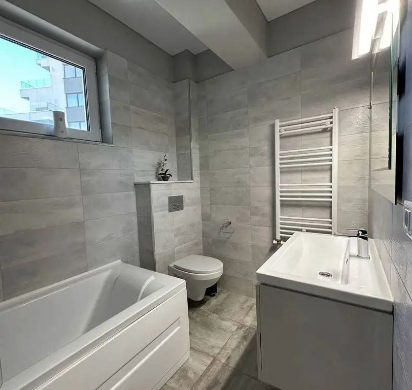 Ap cu 2 camere decomandat de lix