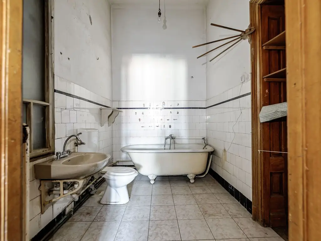 REZERVAT! Apartament cu 4 camere în Palatul Bohuș, Arad