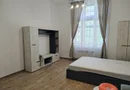 Chirie, ap. 1 camera, 40 mp, central Oradea. 320 E, comision 50%
