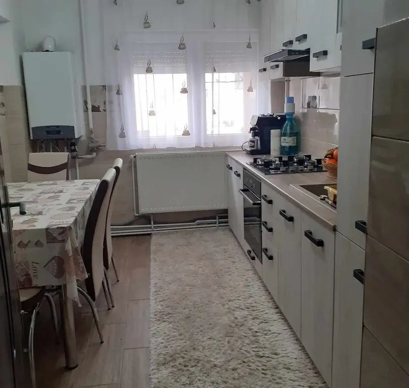 BRASADAS vinde ap 3 cam 48mp la PARTER în Micro 16.
