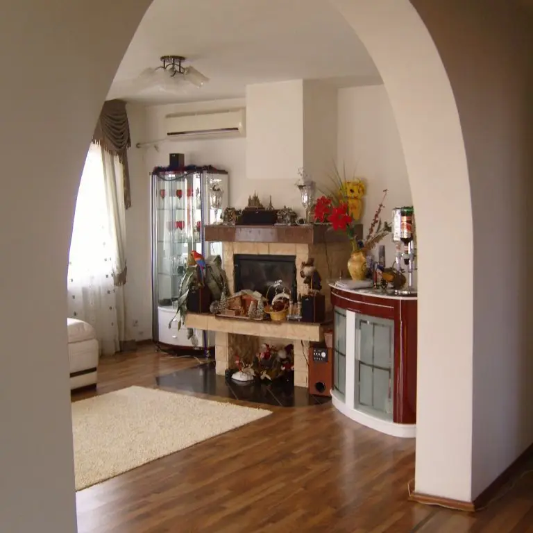 spatiu comercial/clinica/camin de batrani