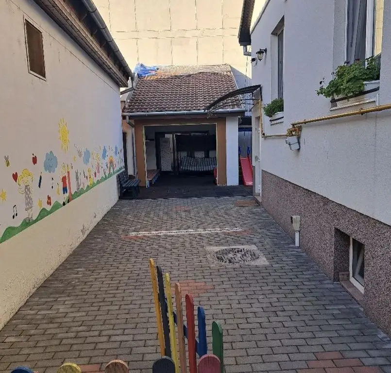 BRASADAS vinde casa in centrul orasului S+P+M Piata Mare
