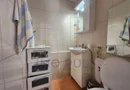 3 Camere. 2 Bai. Apartament pe 2 nivele. Pretabil investitie.