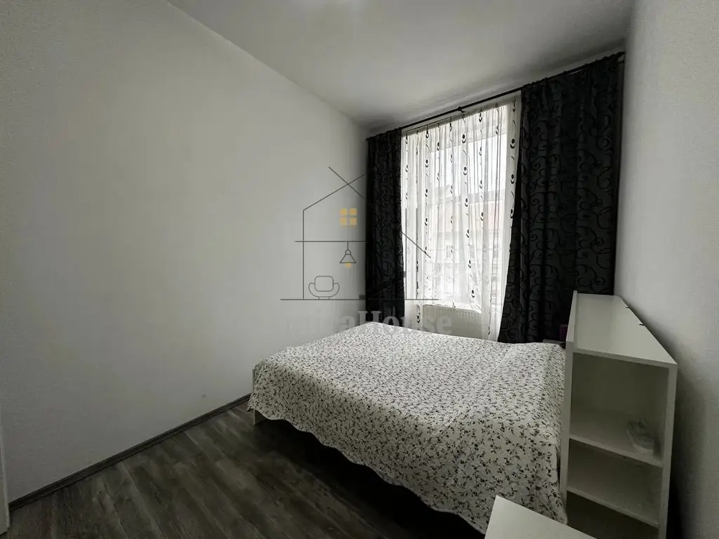 Apartament 3 camere, finisat, 75 mp si pod mansardabil, Bulevardul Eroilor