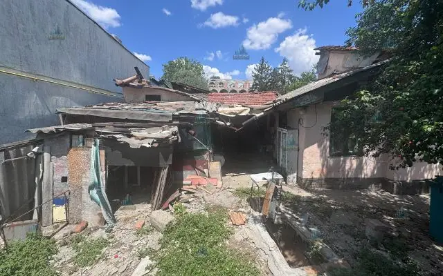 Casă de vânzare – Strada Rozelor