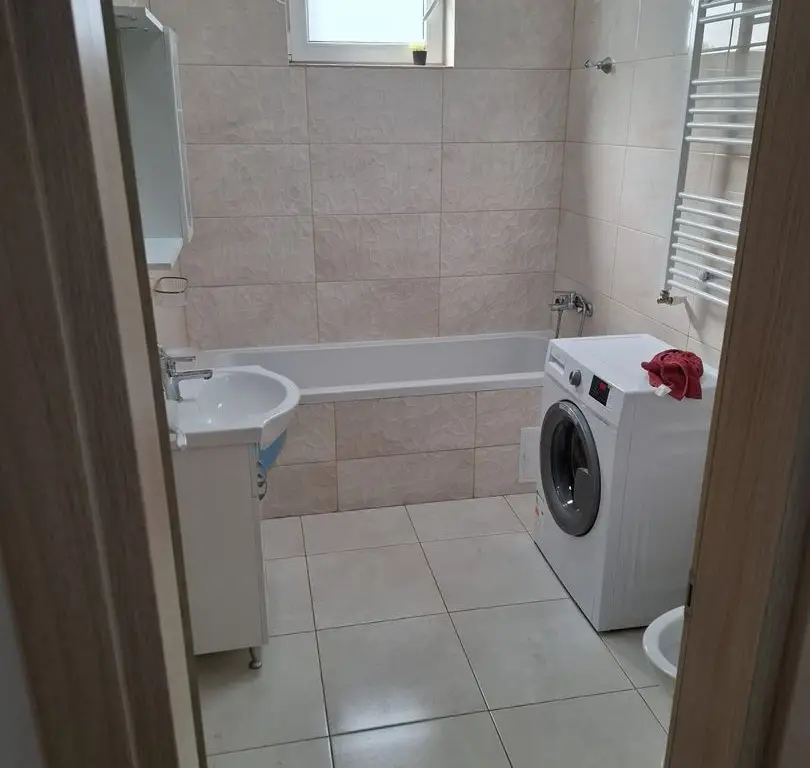 BRASADAS inchiriaza ap 2 cam PARTER zona Metalurgiei.