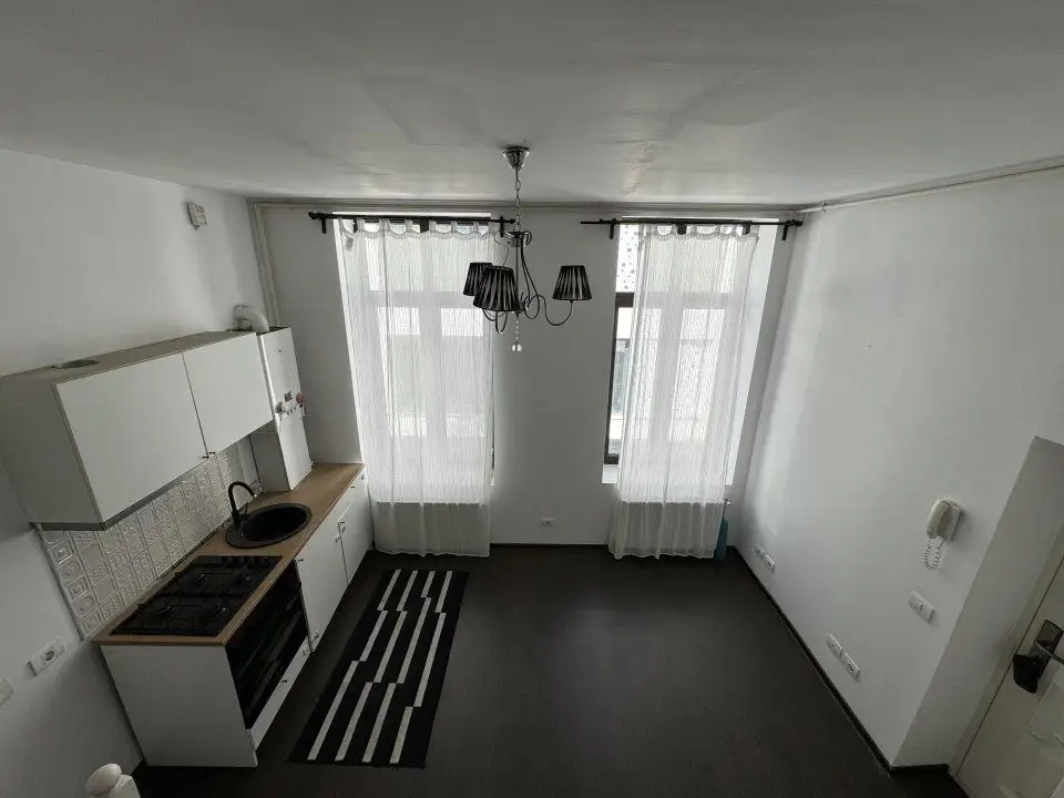 PROPRIETAR, Vand Apartament 3 camere, vila, Cismigiu