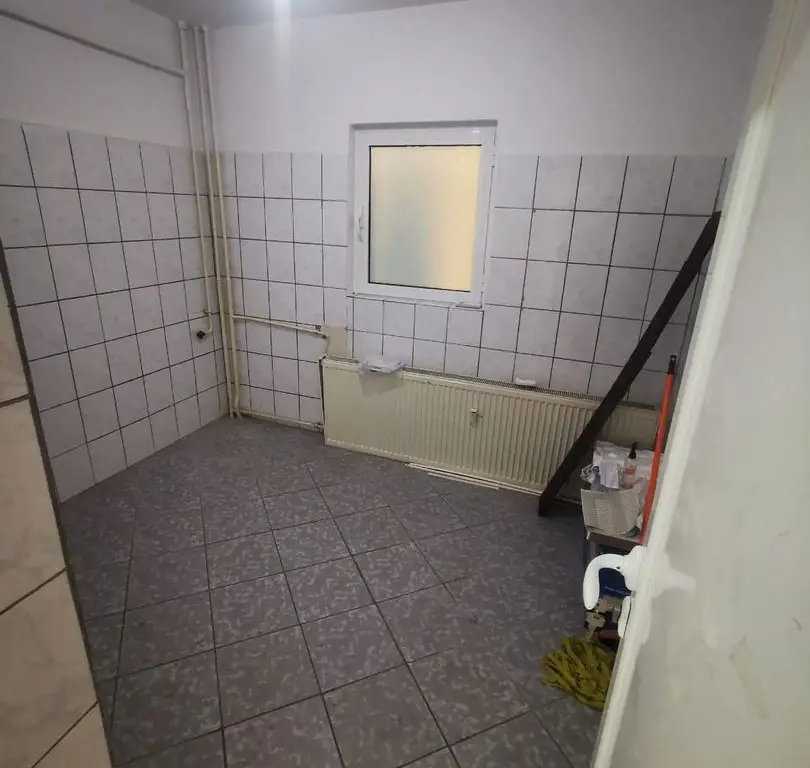 Spatiu comercial de vanzare – 75 mp, parter, Siderurgistilor Vest
