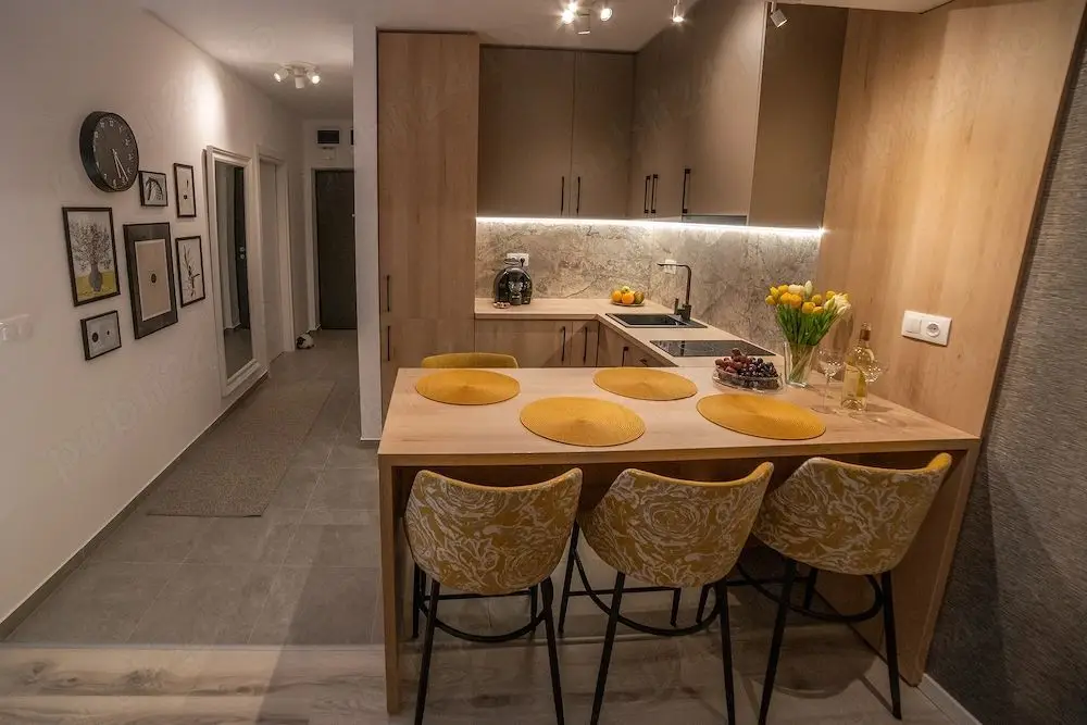 Apartament 3 camere de inchiriat, Denya Forest