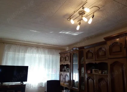 BRASADAS vinde ap 2 cam la PARTER zona Spitalul Judetean.