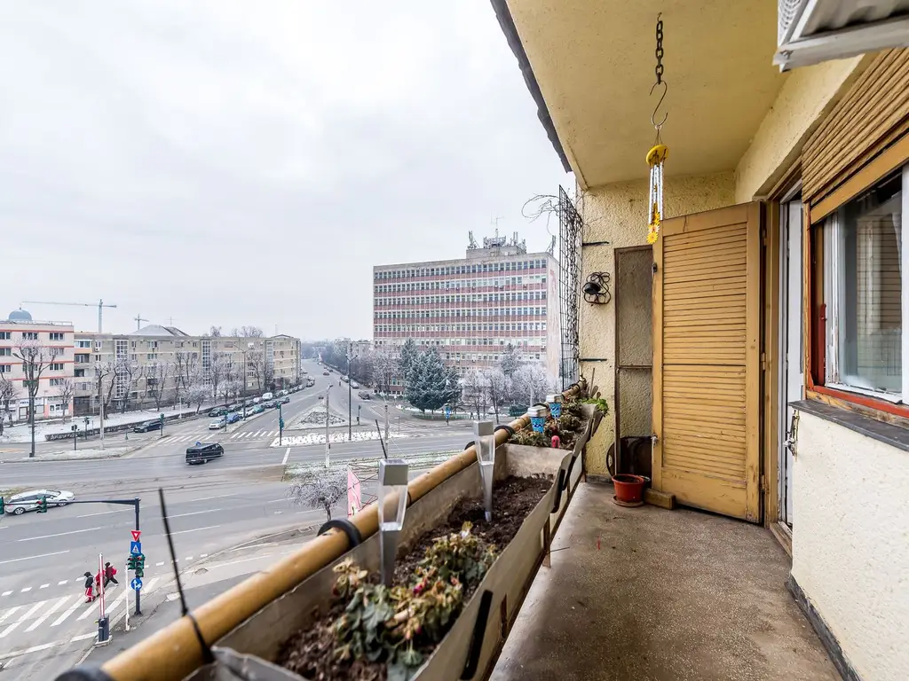 Apartament cu 4 camere decomandat cu vedere panoramica