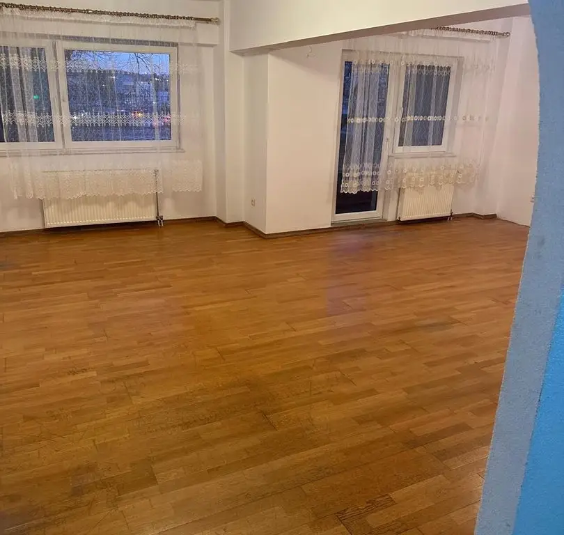 BRASADAS vinde ap cu 4 cam RENOVAT, 106mp, etaj 1 în zona SOARELUI.