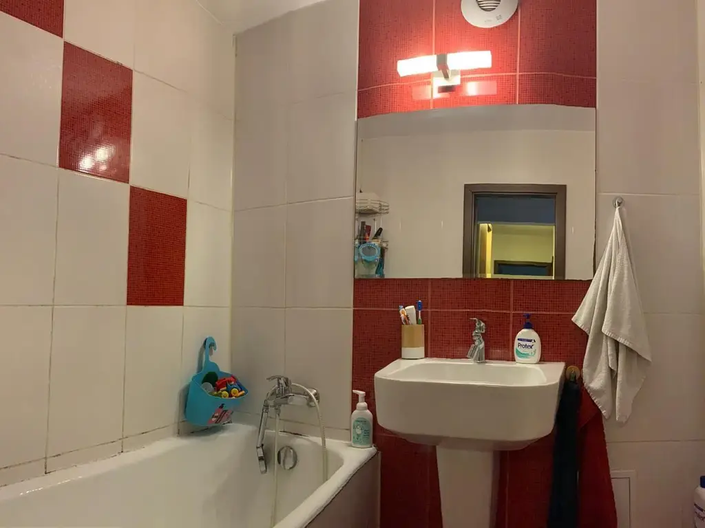 Vând apartament 4 camere