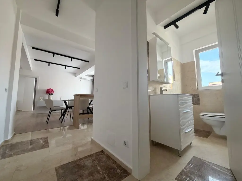 Stylish 3-Room Apartment for Rent in Iancu Nicolae