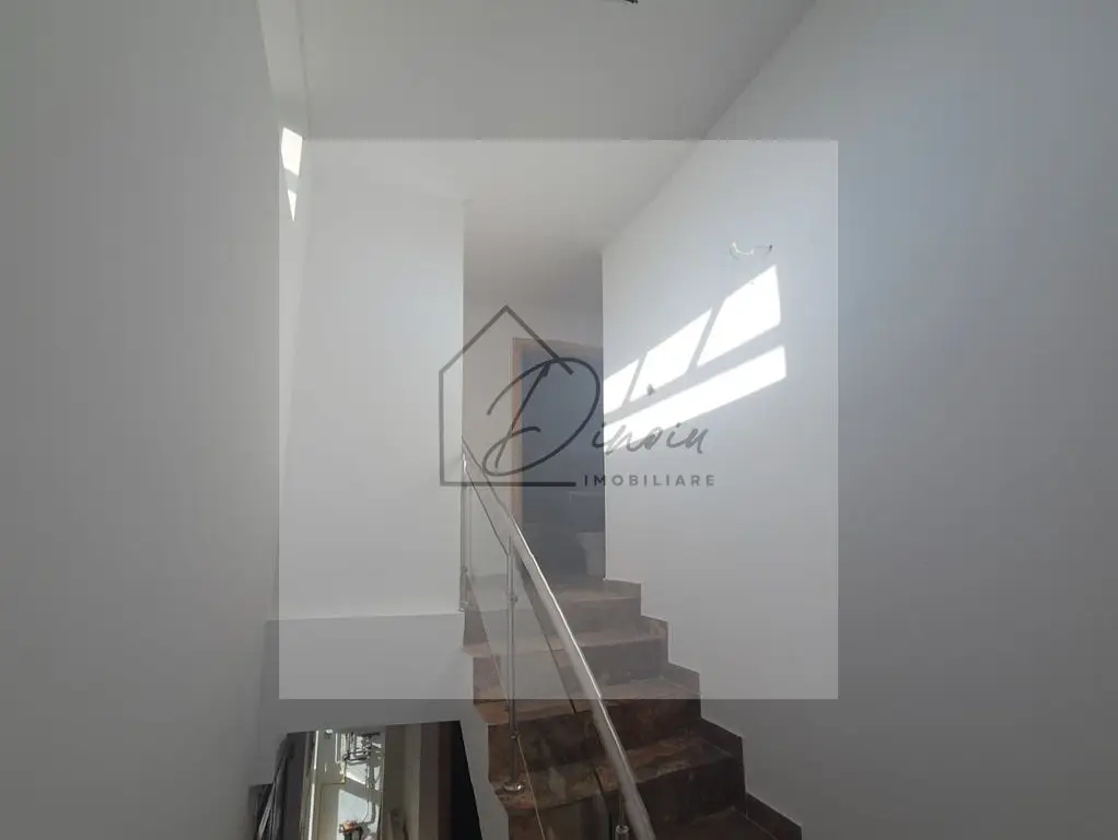 Vila Tunari P+1E I Locatie buna - Toate utilitatile I COMISION 0%