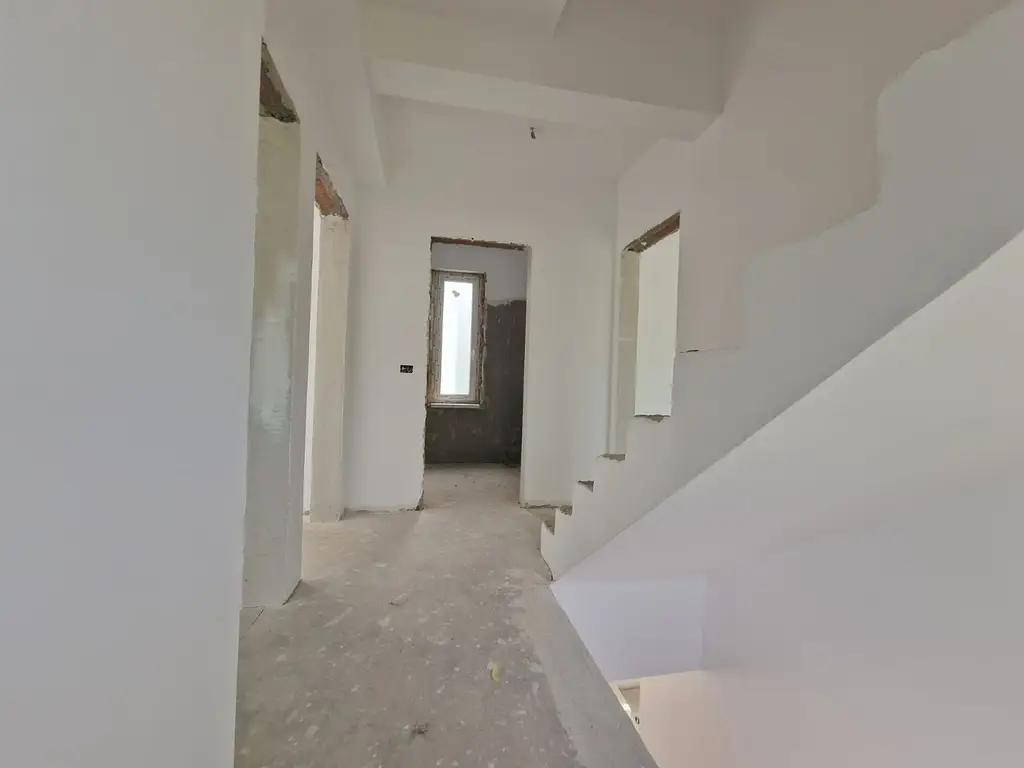 Casă de vânzare Otopeni- P+1 sau P+1+M, 2 locuri parcare, acces facil către DN1