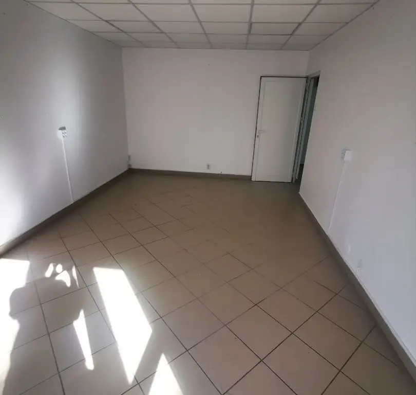 Spatiu comercial de vanzare – 75 mp, parter, Siderurgistilor Vest