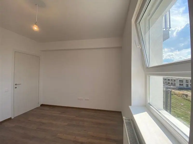 Apartament tip studio pozitionat la etajul 1 zona Tractorul Brasov