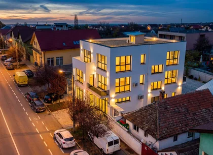 Clădire nouă P+2 cu showroom și birouri în Arad