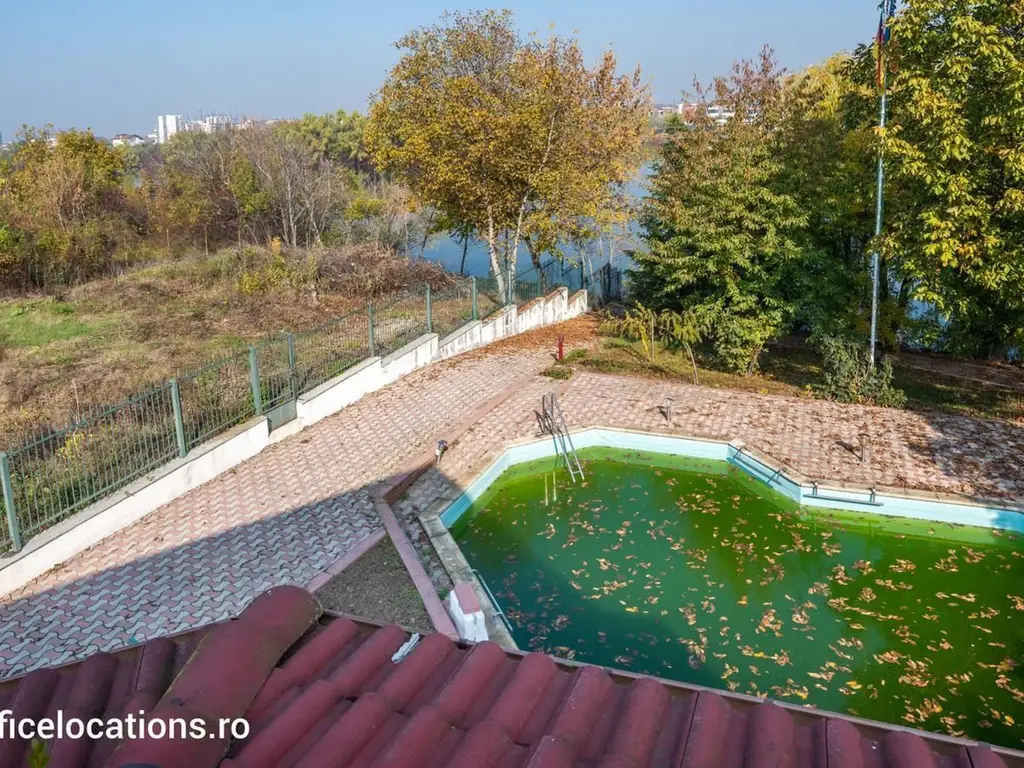 Vilă deschidere lac Grivița direct proprietar cu 20 m și 20 strada