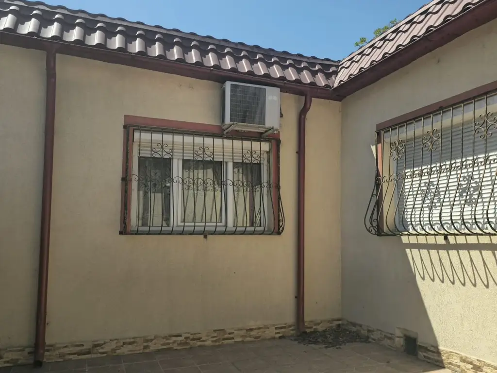 De vanzare casă individuală 3 camere Str. Vultur, 105.000 euro
