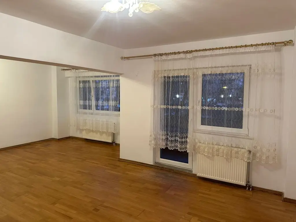 BRASADAS vinde ap cu 4 cam RENOVAT, 106mp, etaj 1 în zona SOARELUI.