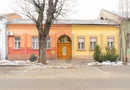 PRET NOU! Apartament la casă, ultracentral– curte proprie și garaj