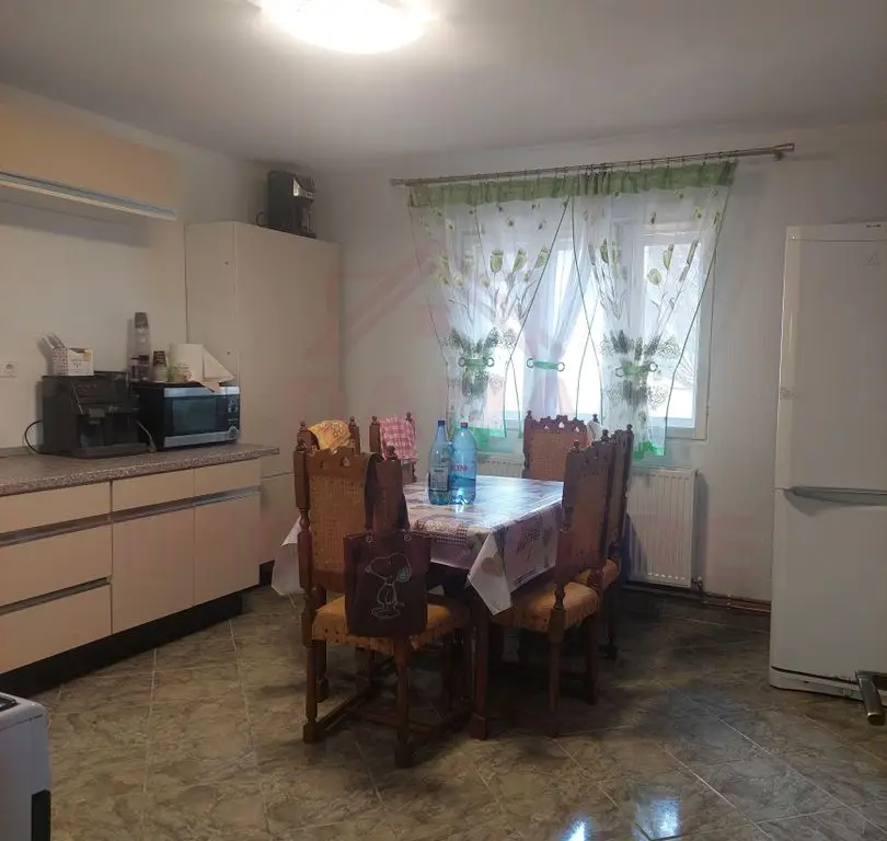 CASĂ DE VACANȚĂ 5 CAMERE,POINANA MĂRULUI, JUD.CARAȘ-SEVERIN