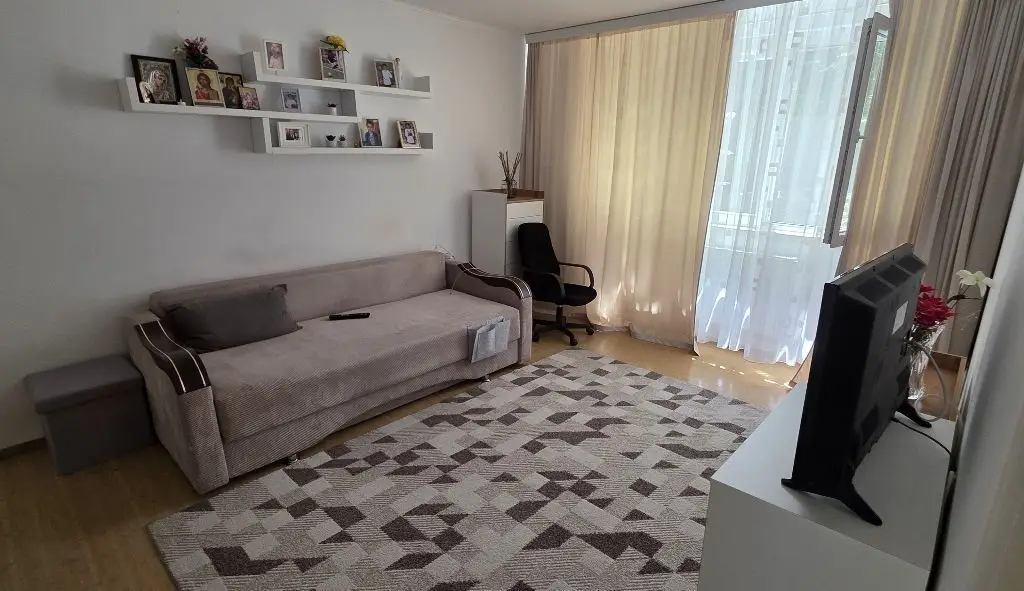 Garsonieră decomandată de vânzare Dristor mobilată și utilata