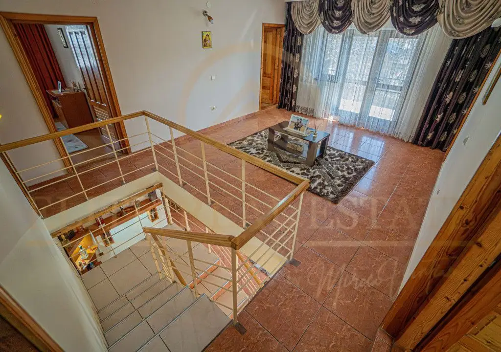 Agigea - Vila D+P+1E+M pe un teren de 772 mp cu o deschidere de 21,46 m.