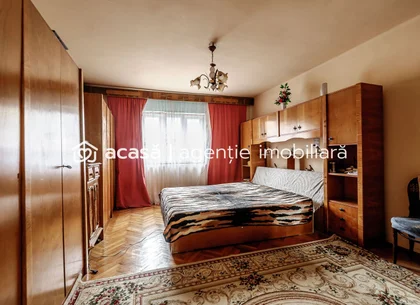 Locuință pentru familie mare apartament la casă, cu teren, Bujac.