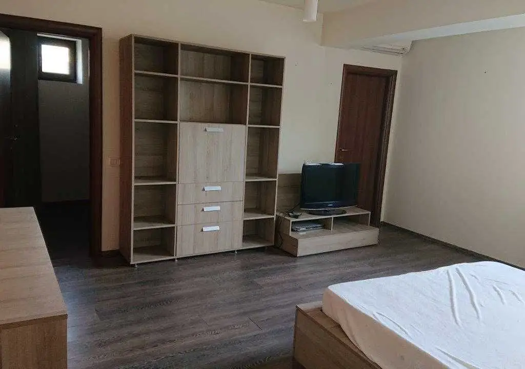 Apartament 5 camere 13 Septembrie