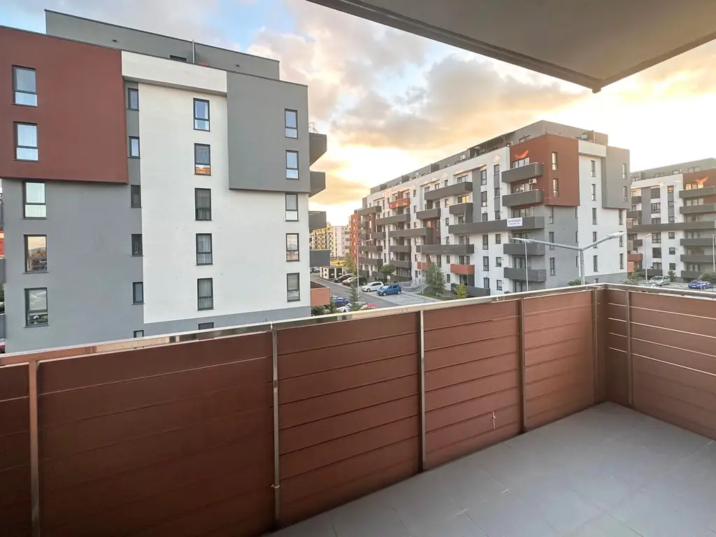 VÂNZARE APARTAMENT 2,5 CAMERE  NOU NELOCUIT